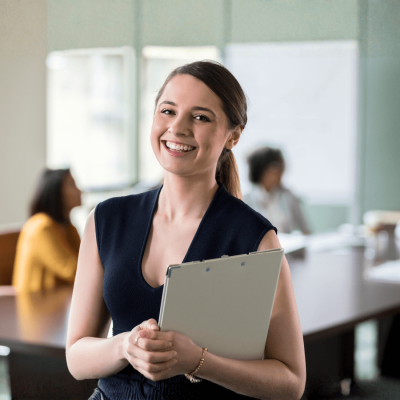 hr-jura-stategisk-partner-dame-glad-vi-jaelper-virsomheder-hr-solutions-com