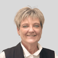 lone-magrethe-carstens-profil-foto-hrm-nordic-com-graa